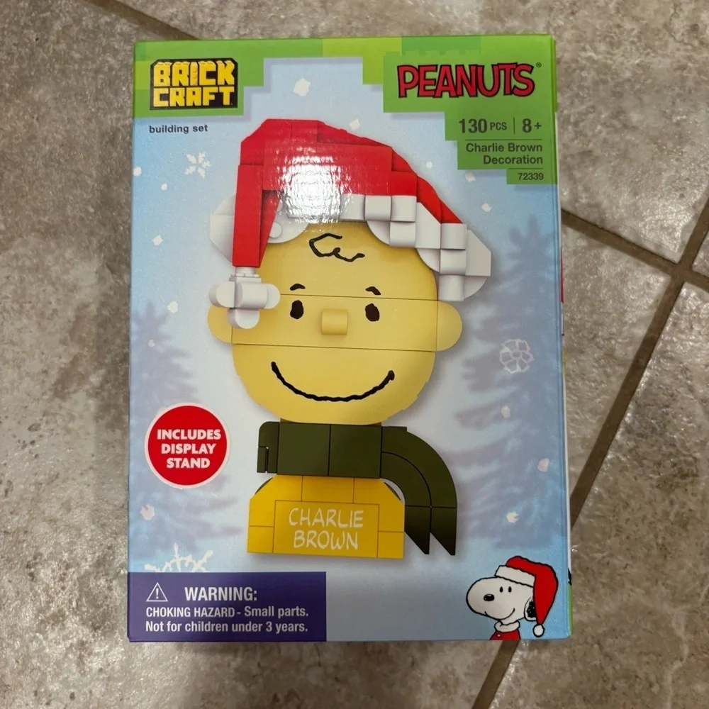 Peanuts Charlie Brown Holiday Brick Craft Set NEW Christmas Santa Hat